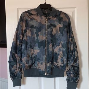 Camo bomber jacket